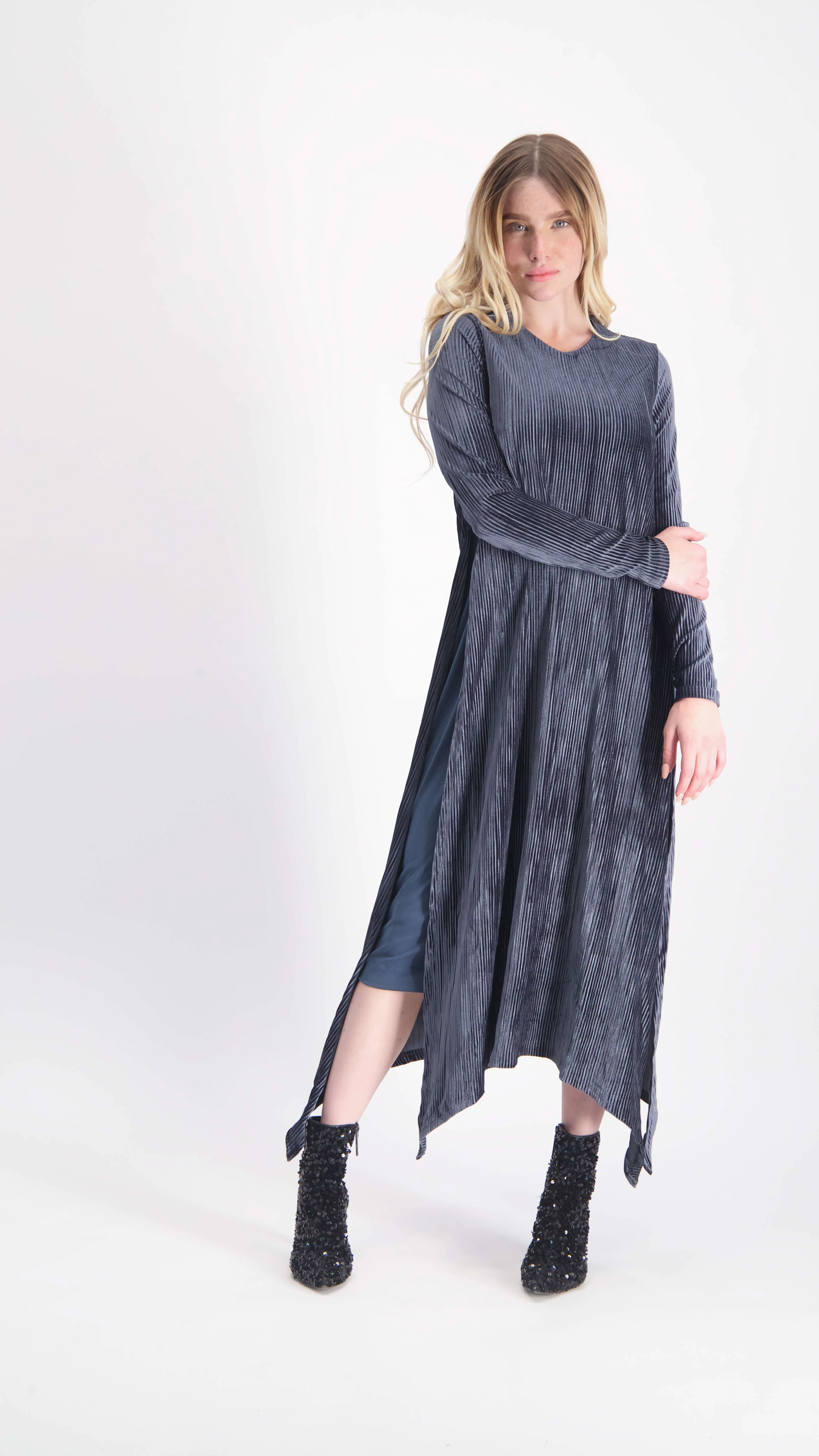 Asymmetric Ribbed Velvet Dress / Grey