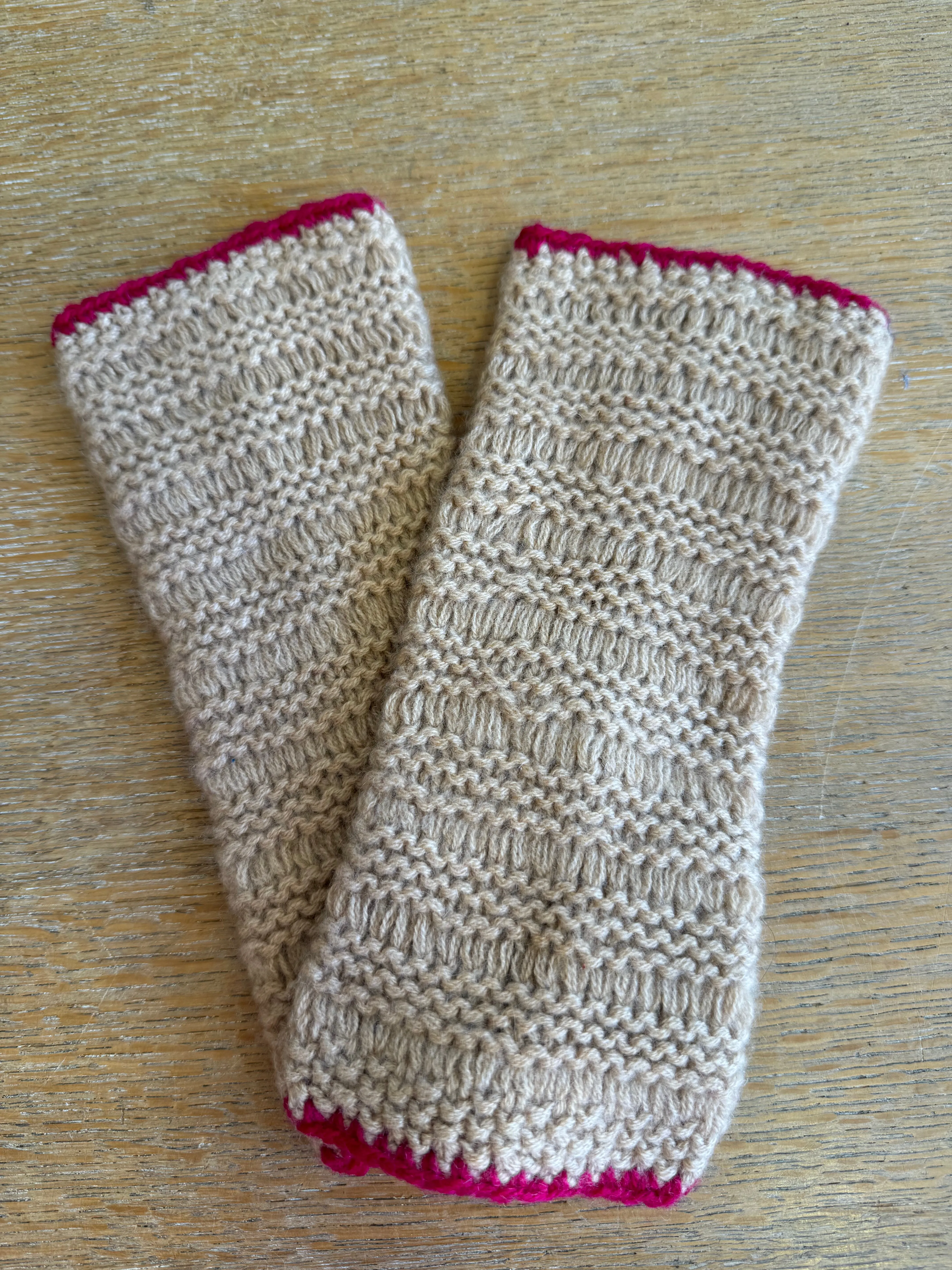 English Weather Raspberry/Camel Cashmere Wrist Warmers