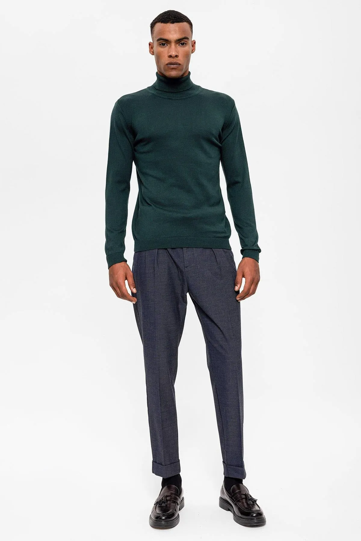 Green Turtleneck Men's Knit Sweater - Wessi