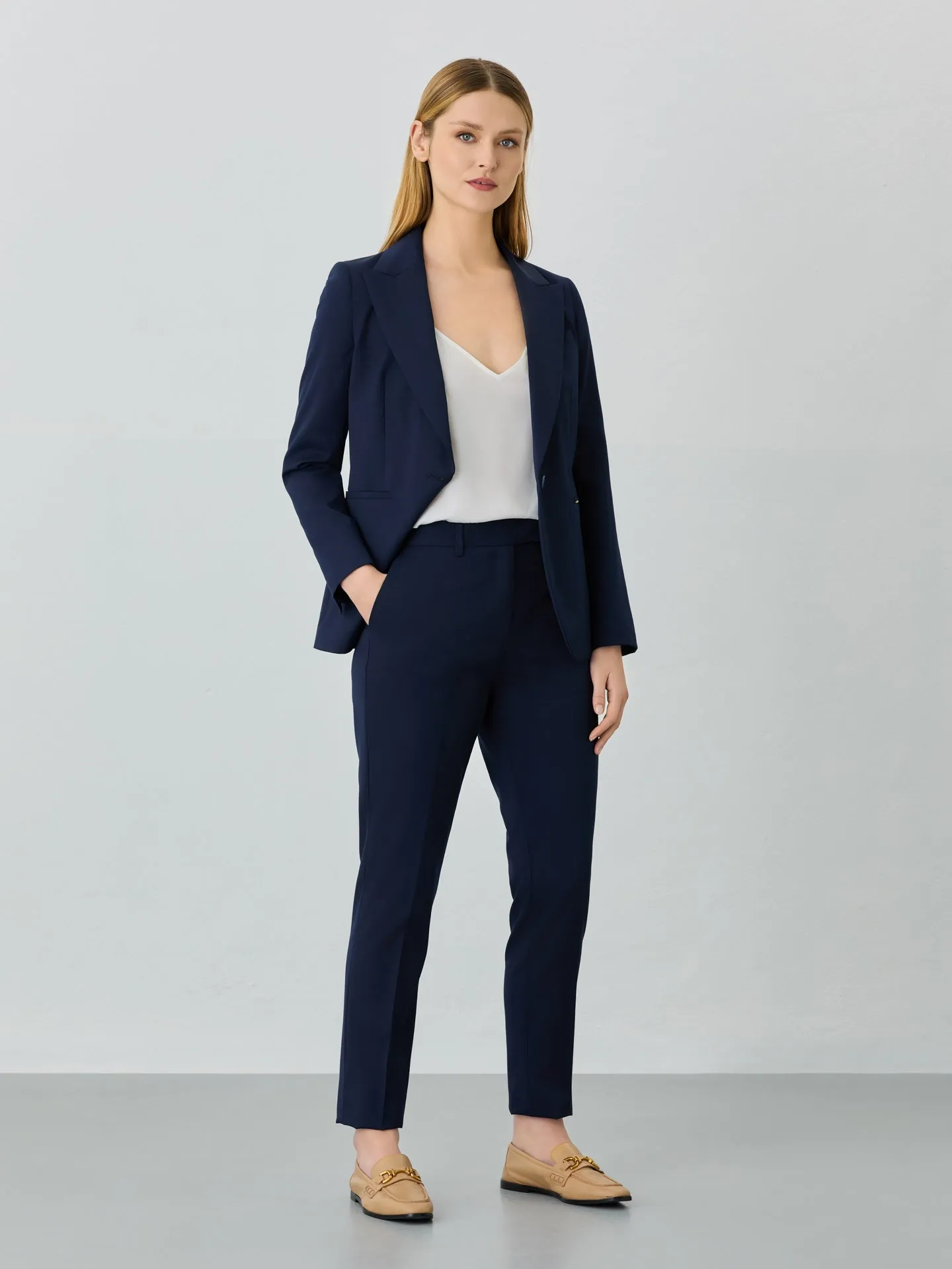 Single Breasted Dark Blue Suit In Wool Blend