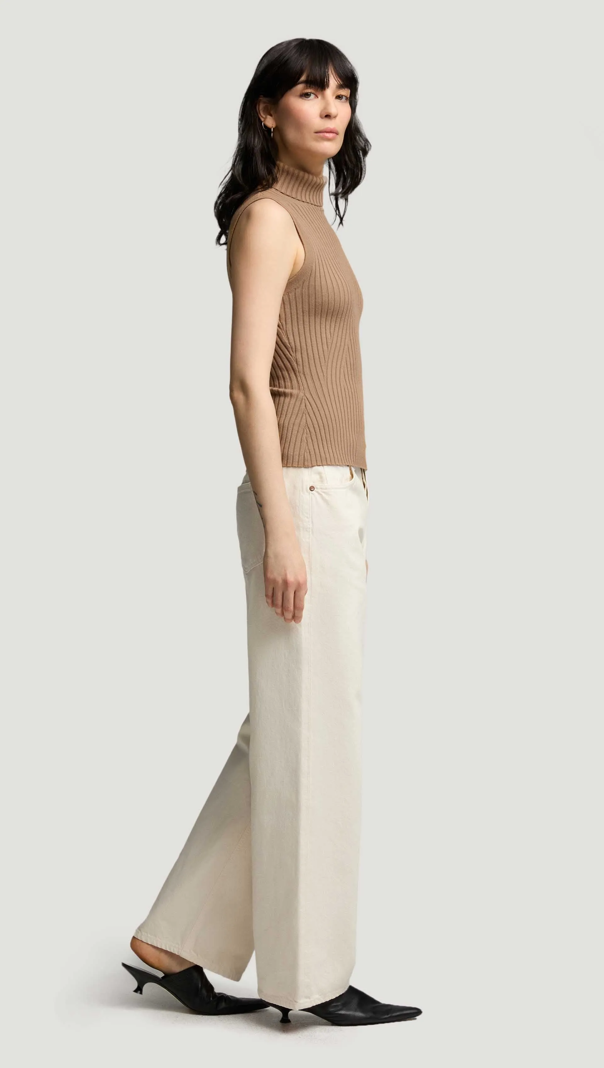 Sleeveless Turtleneck in Stretch Wool | Camel