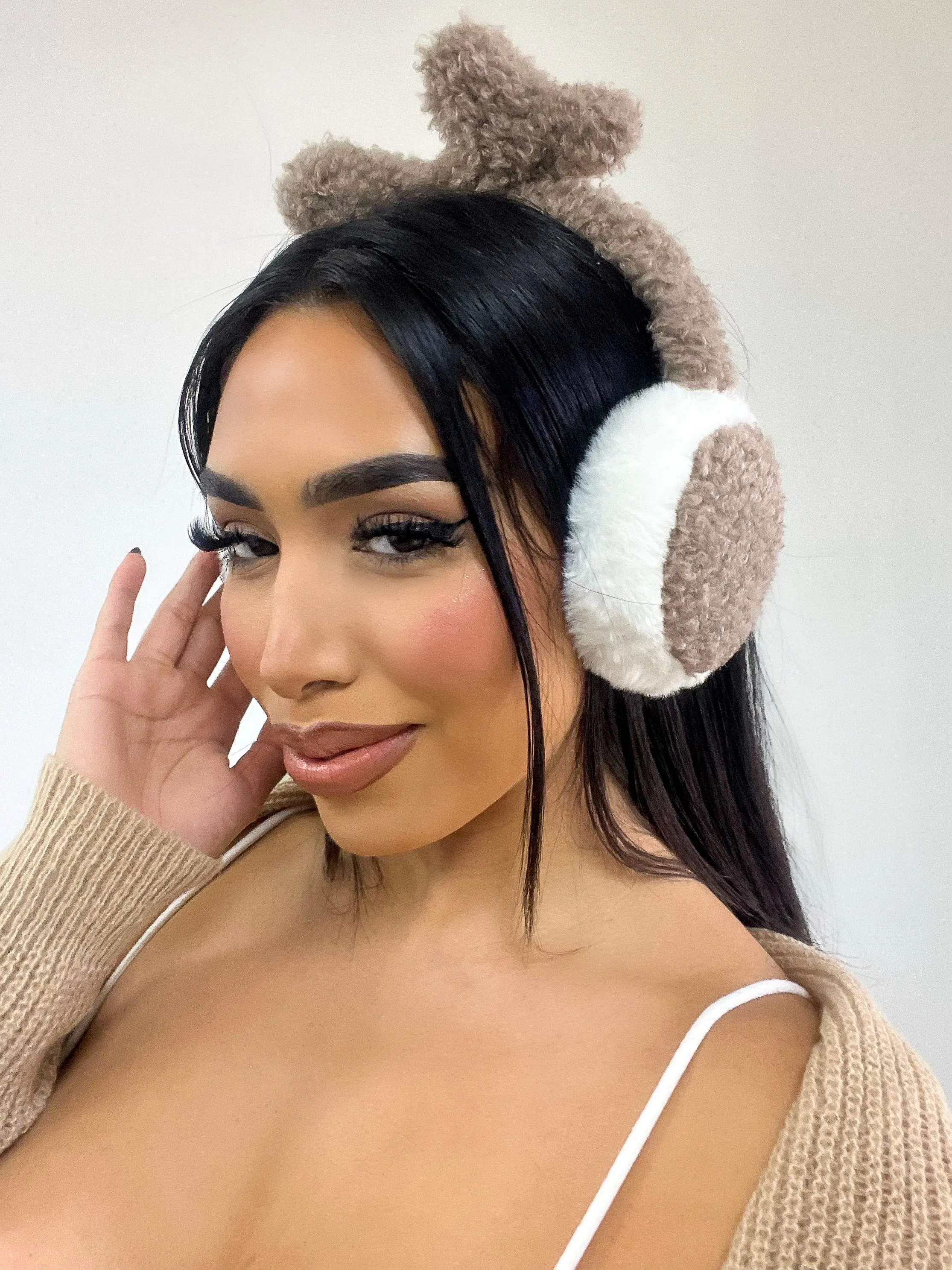 Vera Ear Muffs (Taupe)